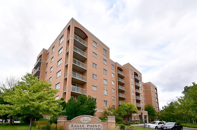 1st image of 6801 N Milwaukee Ave APT 109