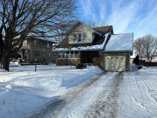 518 Pine St S, Sauk Centre, MN 56378