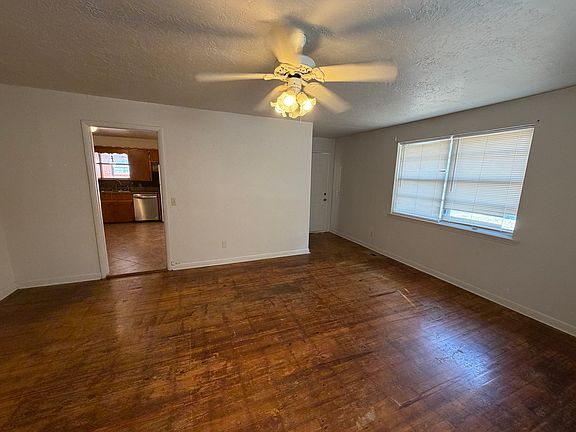2nd image of 324 W Comanche St