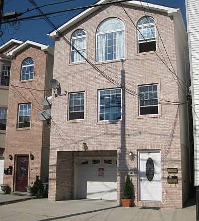 2nd image of 52 Belmont Ave #1