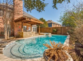 531 Cooper St, Grand Prairie, TX 75052
