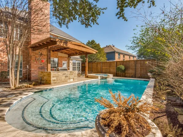 531 Cooper St, Grand Prairie, TX 75052