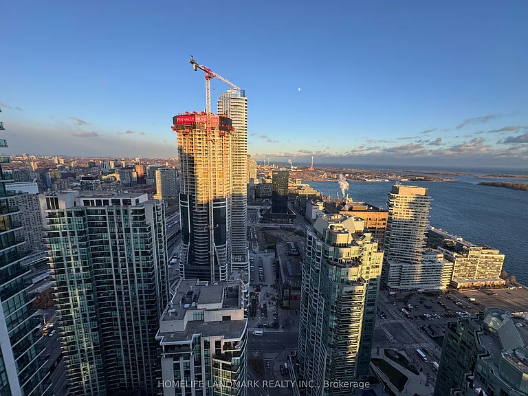 33 Bay St #4805 — Photo 31