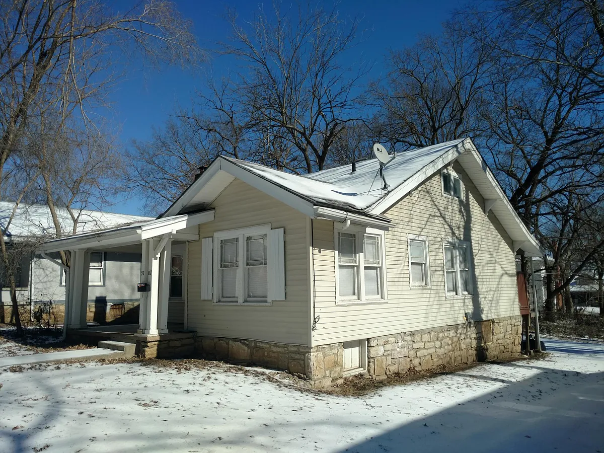 Building Photo - 5707 Woodland Ave