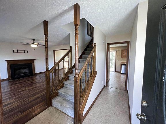 3rd image of 1510 Forest Ct