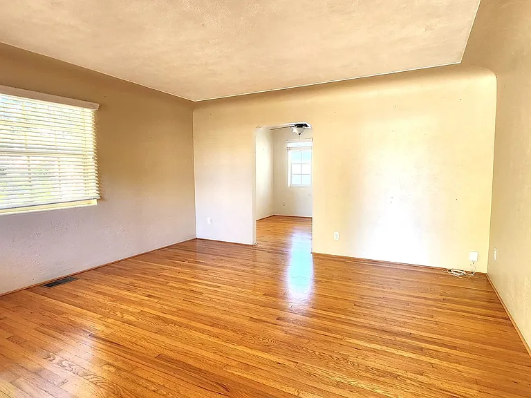 733 Buena Vista Ave — Photo 6