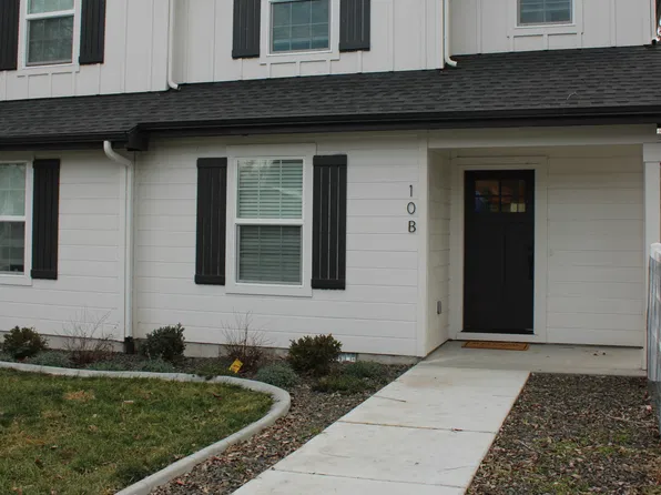 10 E 2nd St, Middleton, ID 83644