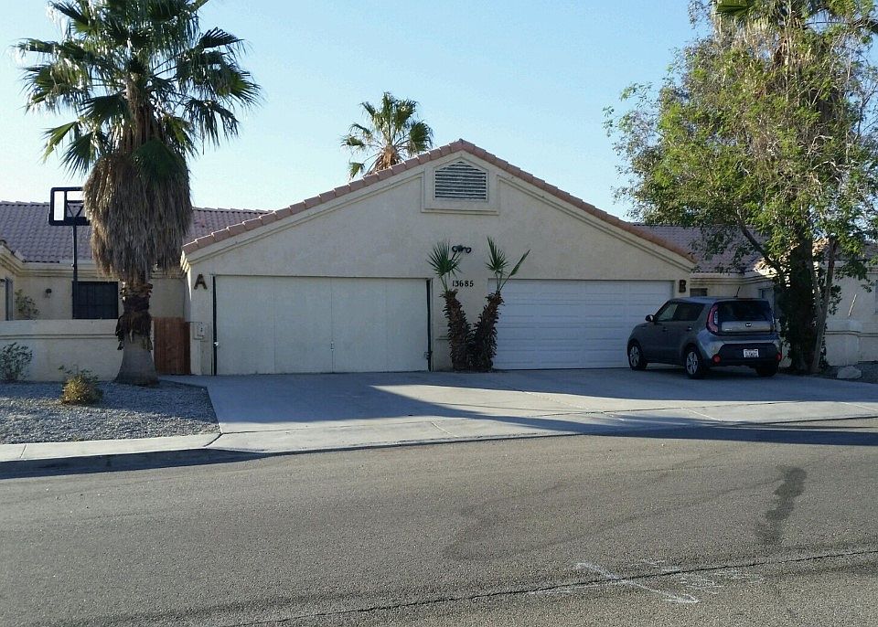 Exterior, large coener lot