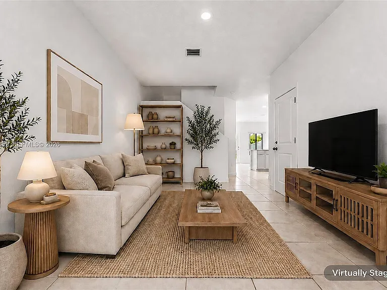 4825 Dillion St — Photo 5