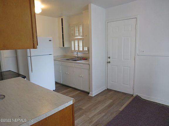 5th image of 4817 Palmer Ave Unit 4817