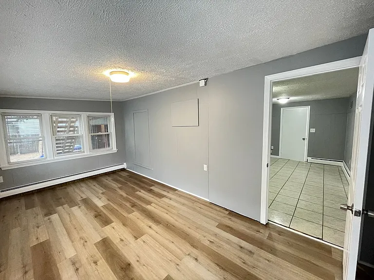 266 Douglas St #1 — Photo 7
