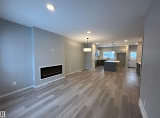 28 Hunter Pl, Spruce Grove, AB T7X3W3