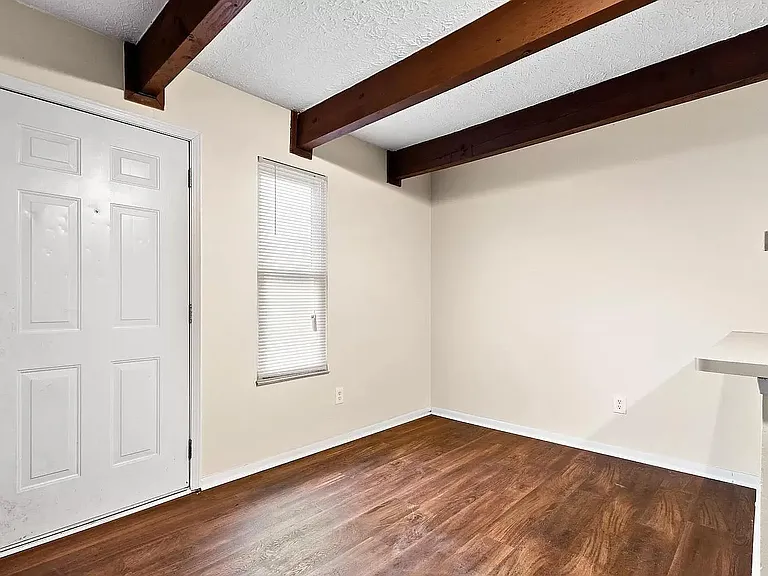 1002 Brooks End Ct #R — Photo 11
