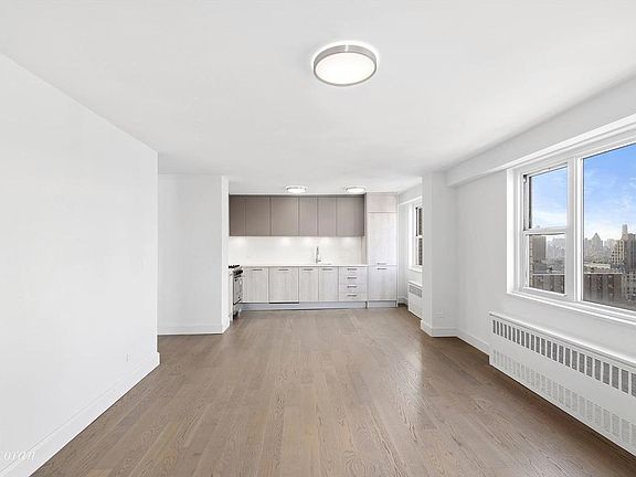 3rd image of 100 W 93rd St APT 26C