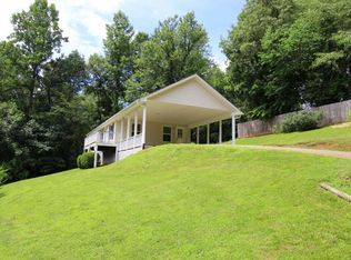 125 Stonewall Jackson Rd, Franklin, NC 28734