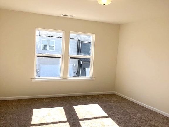 5th image of 9 Rambler Ln