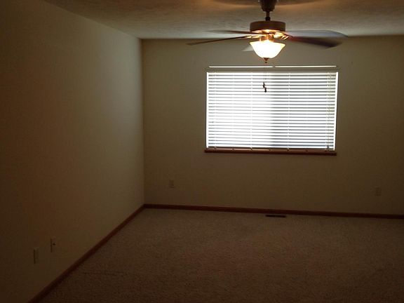 5th image of 9027 Leighton Ave #Townhouse