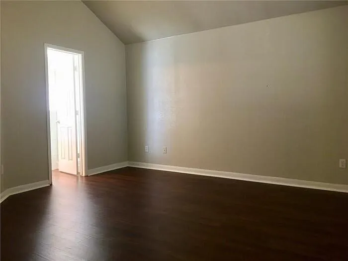 1010 Gulf Way — Photo 9