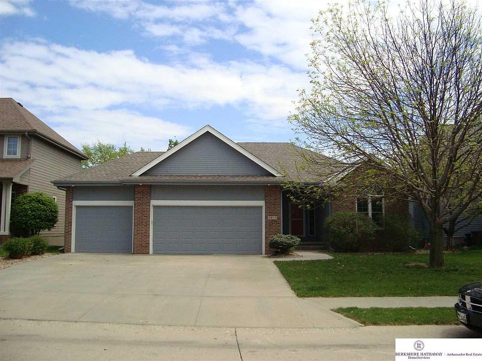 1st image of 4615 N 136th St