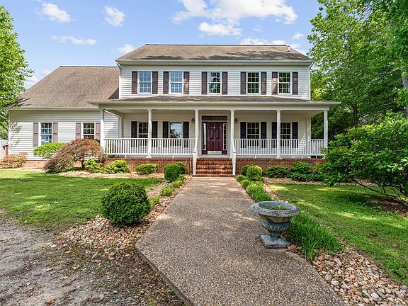 2nd image of 325 Cat Point Dr