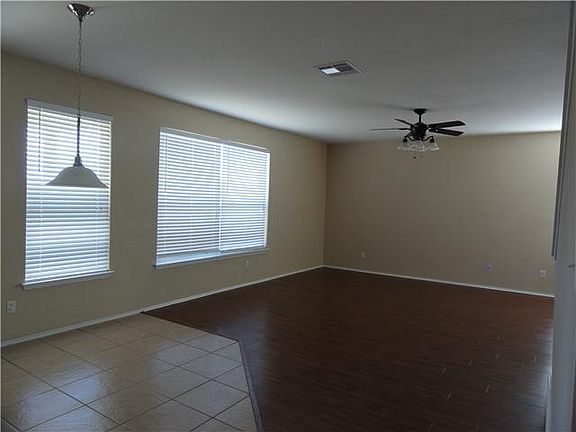 5th image of 900 Dexter Dr