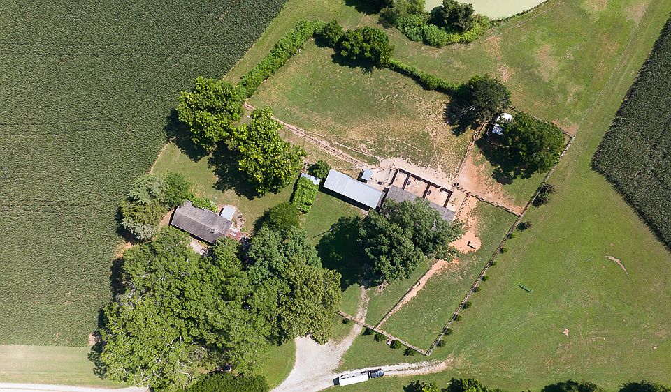 1st image of 1270 Moores Mill Rd