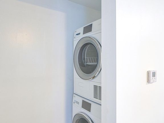 4th image of 3232 W Avenue 32