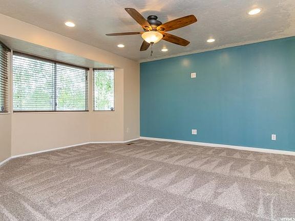 3rd image of 5485 S Le Chateau Way