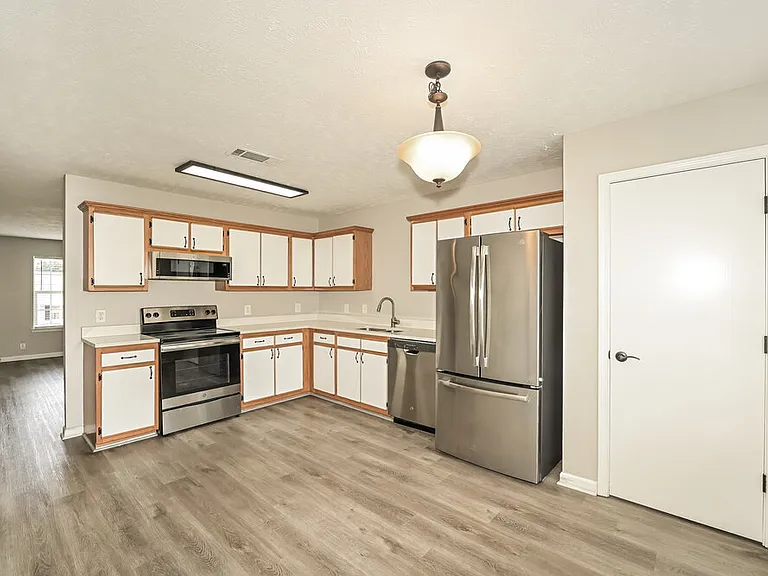 1225 Akins Ridge Dr — Photo 7