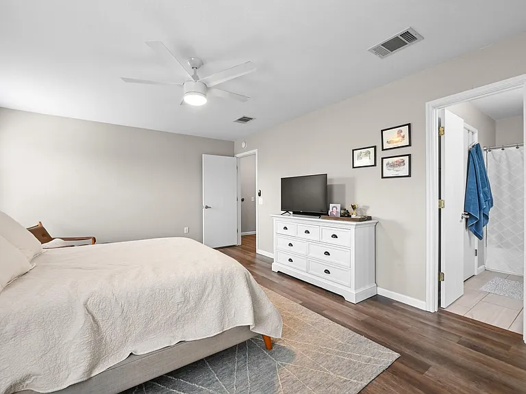 1414 Strickland Dr — Photo 16