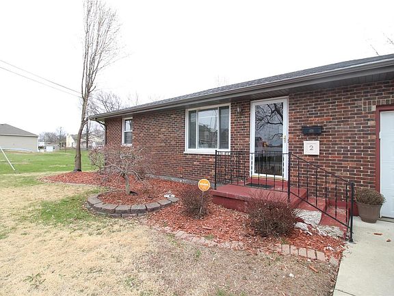 3rd image of 2 Steele Dr
