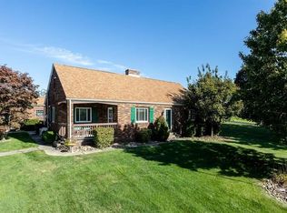 46 Herbst Rd, Coraopolis, PA 15108