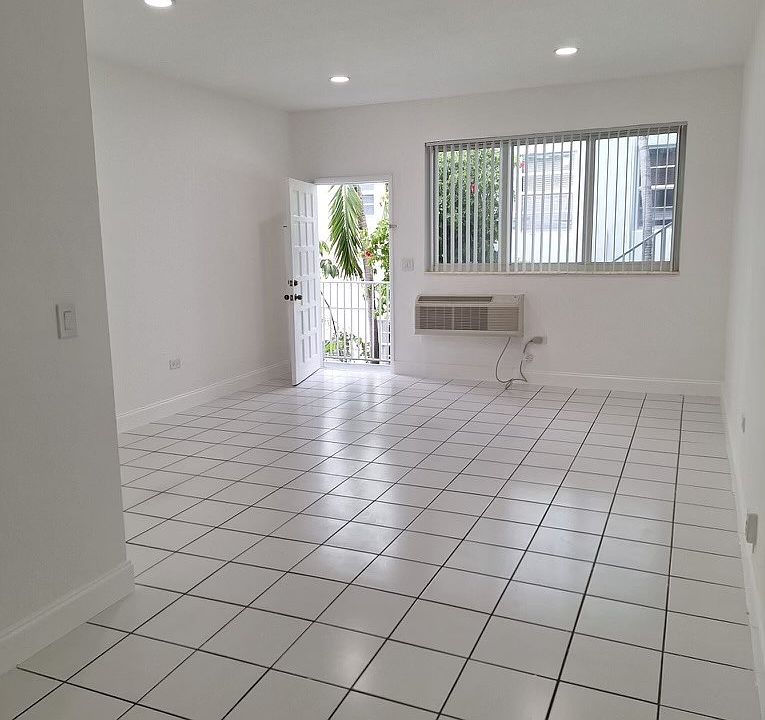 Vew from Dining Room to Great Room and exterior window