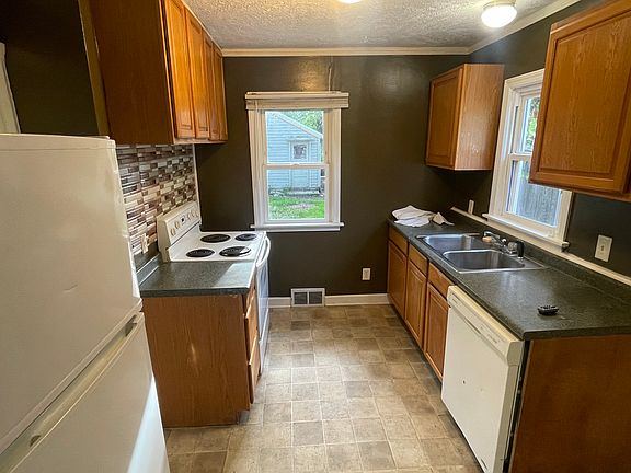5th image of 506 S Magnolia Ave