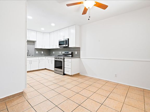 3rd image of 135 S Belmont St #1