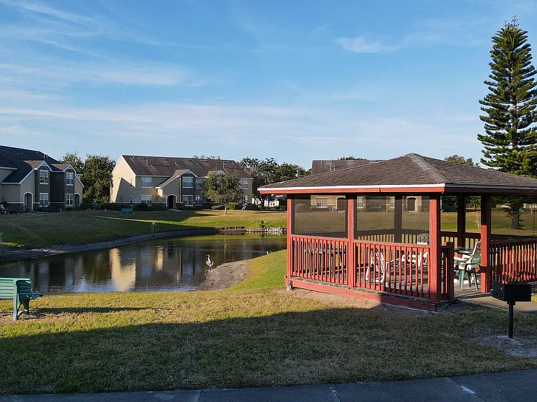 Hickory Pointe Apartments — Photo 5