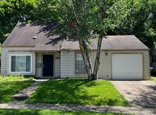 2738 Golfside Ln, Flint, MI 48504