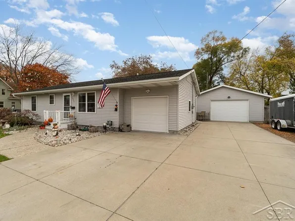 1806 11th St, Bay City, MI 48708