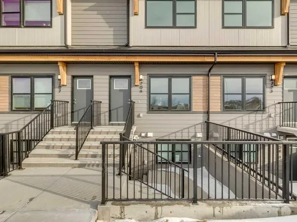 135 N Mahogany Parade SE #1108, Calgary, AB T3M 4K2
