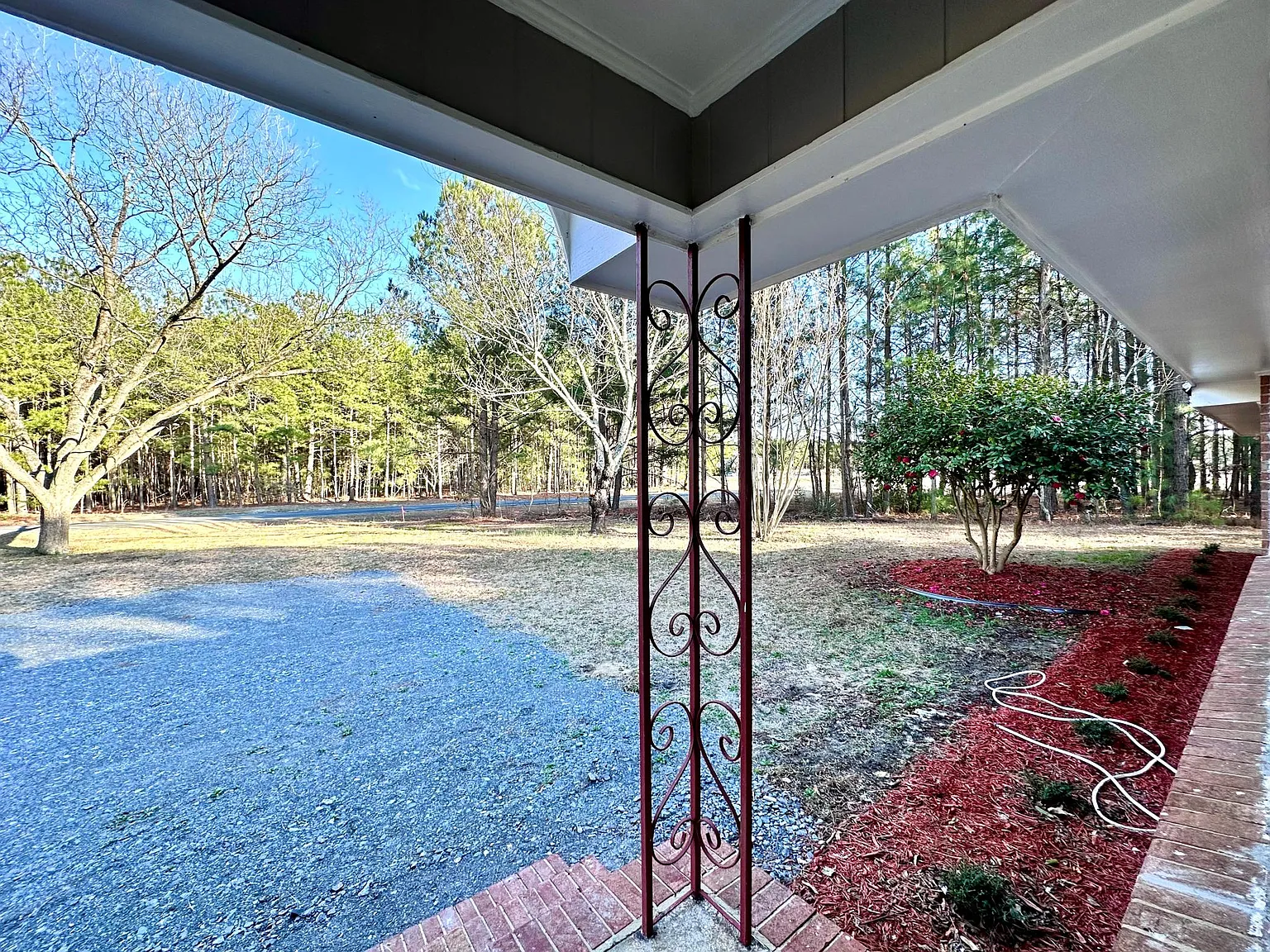 3 bed, 1760 sqft, $1,600 — Photo 2