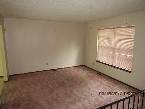 4th image of 610 Park Ave