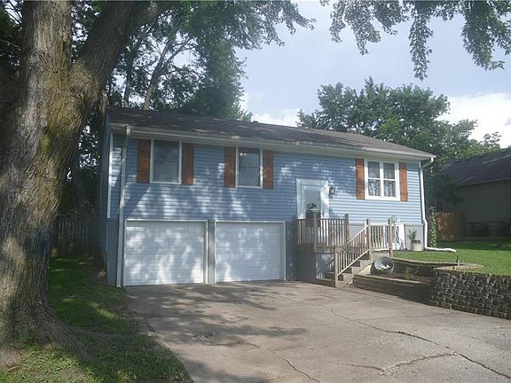 2nd image of 304 NW Young St