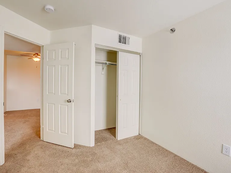 Americana Lakewood Apartments — Photo 107