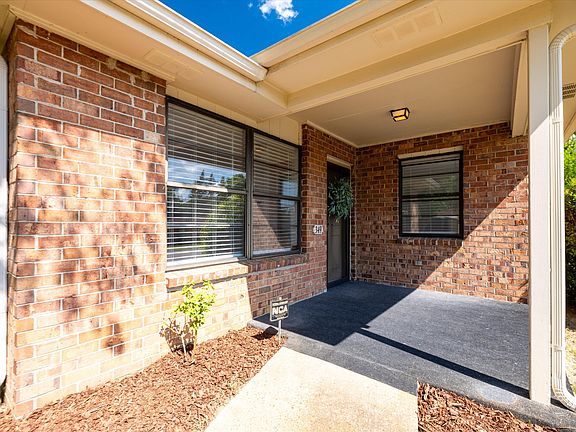 3rd image of 349 Deer Lake Dr Unit 349