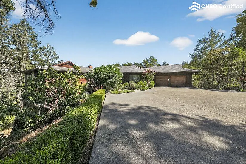 Napa Valley View Furnished Getaway — Photo 4