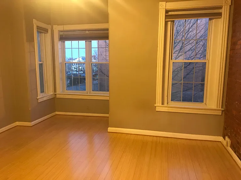 602 9th St NE #1 — Photo 10