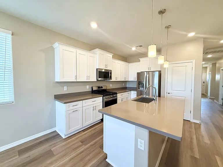 1291 Deadwood Ln — Photo 5