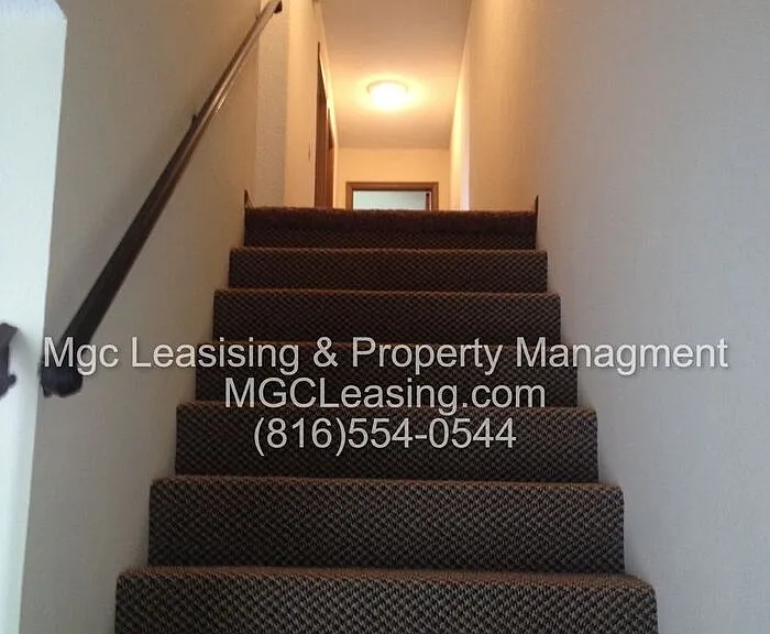 3557 NE Independence Cir — Photo 8
