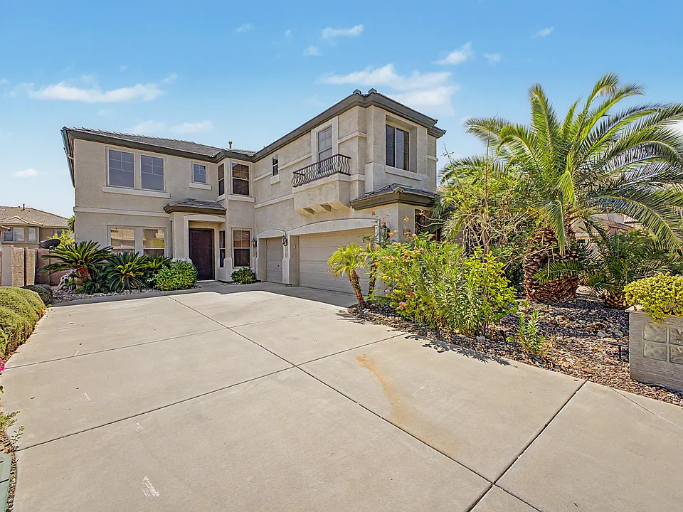 2737 W Glenhaven Dr