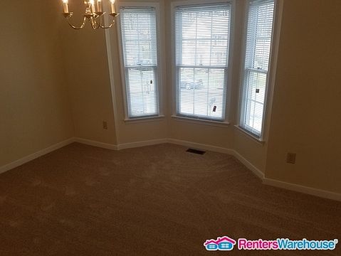 4th image of 3817 Redstone Dr